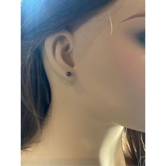 Black Silver Natural Pearl Stud Earrings - Picture 6 of 7